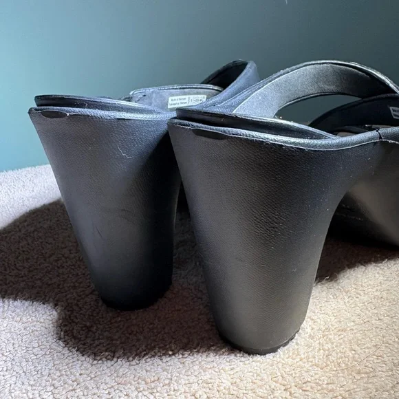 CROCS Black High Heeled Sandals with Rhinestones Accents - Picture 6 of 7